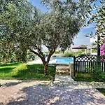 Vikendica Family Friendly House With A Swimming Pool - 25280 Split