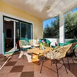 Family Friendly House With A Swimming Pool - 25280 Vikendica Split