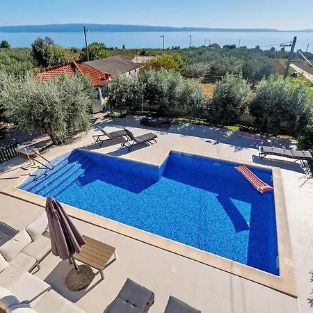Family Friendly House With A Swimming Pool - 25280 Vikendica *
