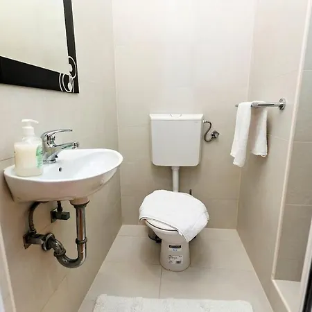 Family Friendly House With A Swimming Pool - 25280 Split